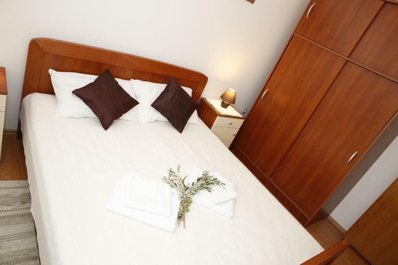 Apartman Alica Srima โวดีเซ ภายนอก รูปภาพ
