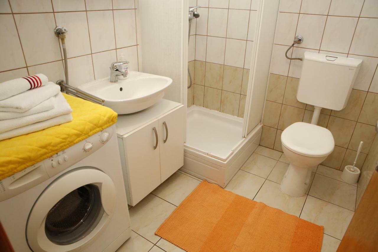 Apartman Alica Srima โวดีเซ ภายนอก รูปภาพ
