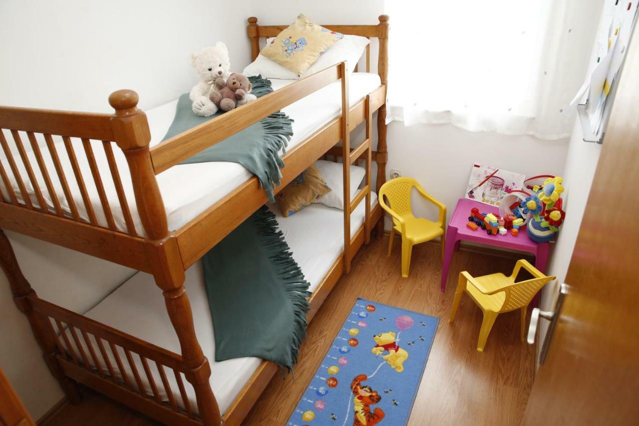 Apartman Alica Srima โวดีเซ ภายนอก รูปภาพ