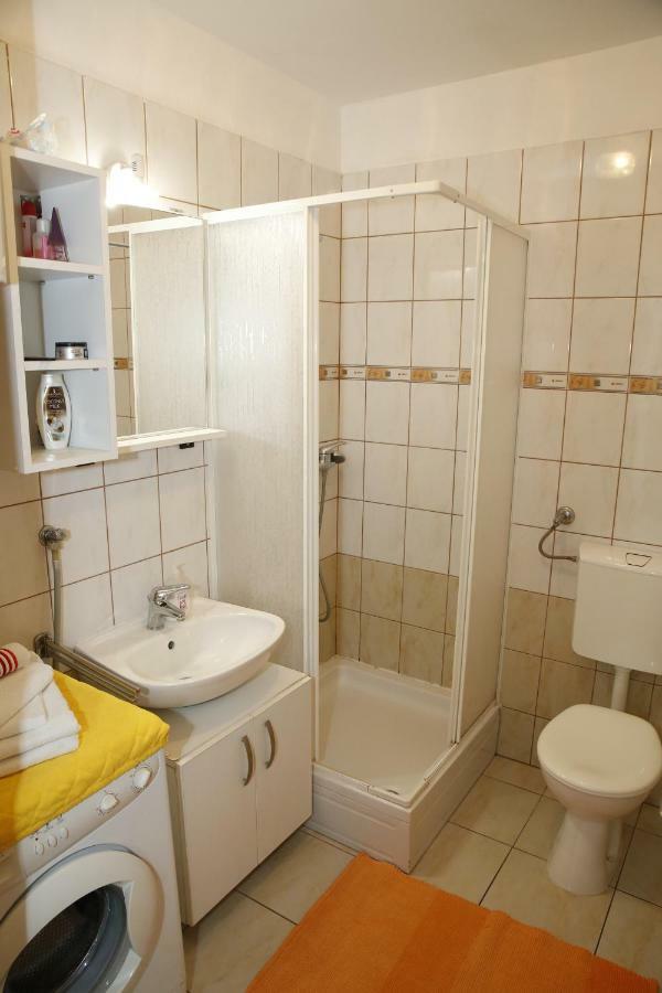 Apartman Alica Srima โวดีเซ ภายนอก รูปภาพ