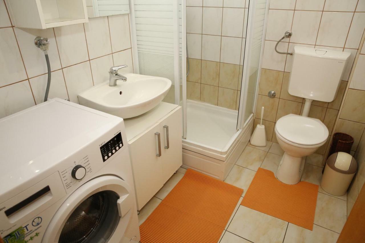 Apartman Alica Srima โวดีเซ ภายนอก รูปภาพ