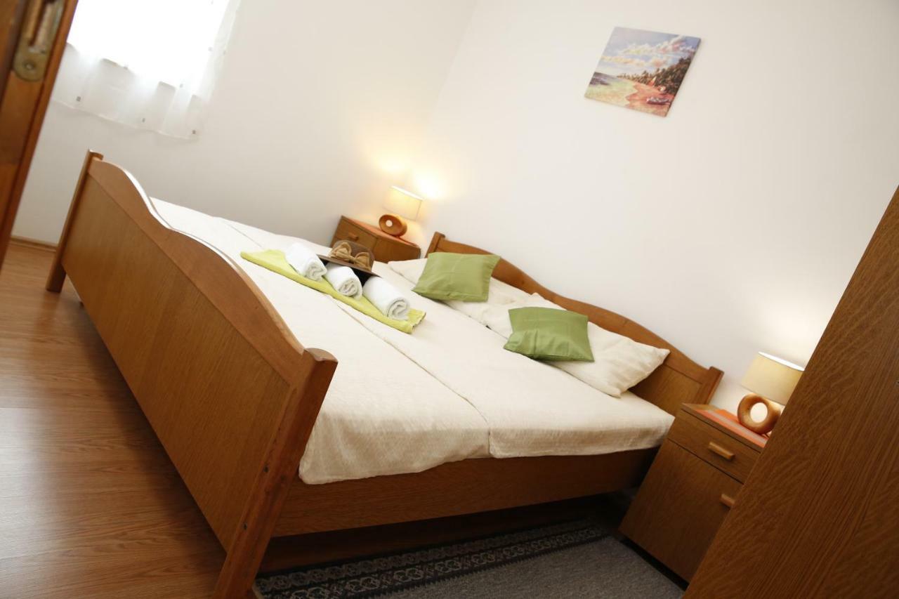 Apartman Alica Srima โวดีเซ ภายนอก รูปภาพ